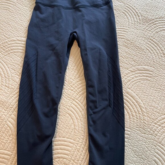 Lululemon Enlighten Crop Cadet Blue - Picture 5 of 9